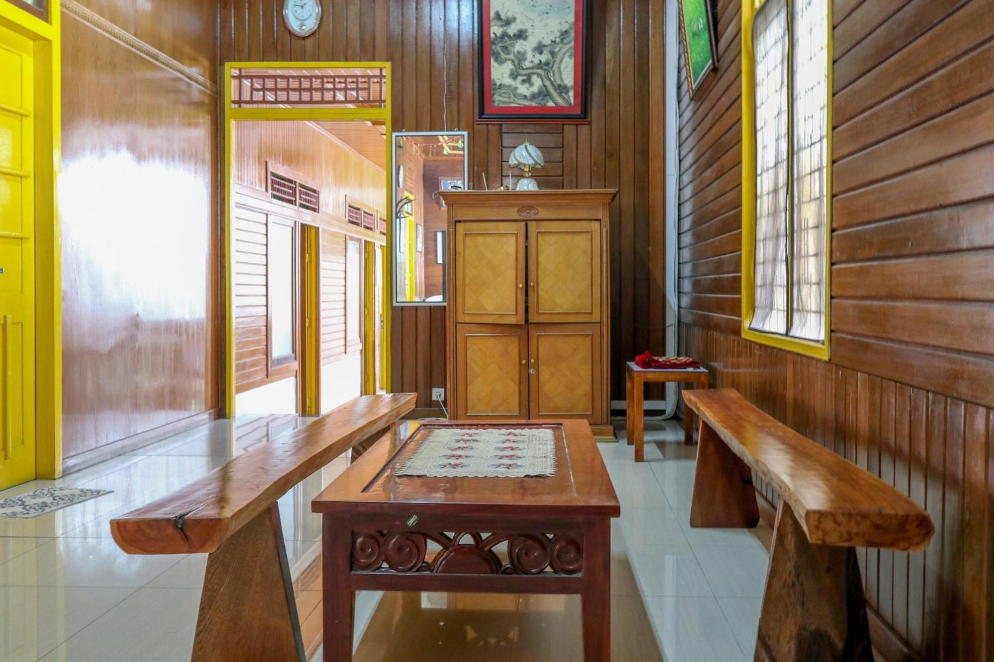 Wisma Mutiara Padang  Exteriör bild