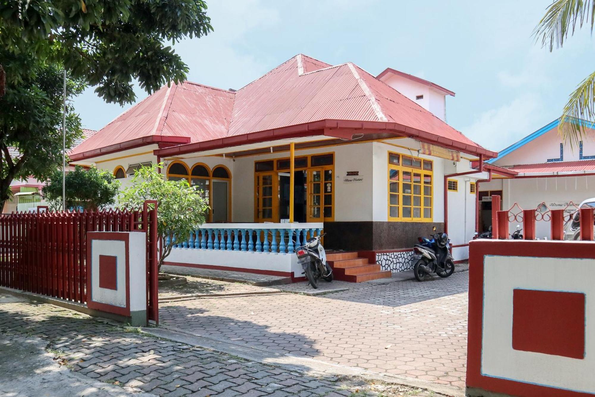 Wisma Mutiara Padang  Exteriör bild